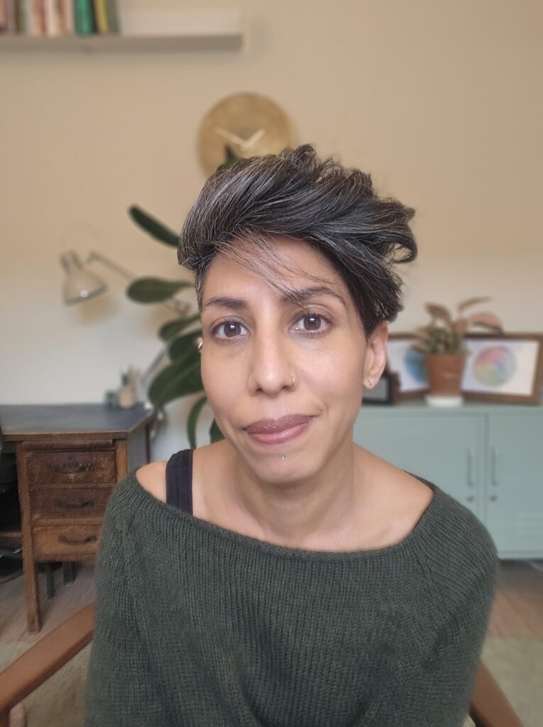 Headshot of Marsha Oza, Counsellor and Psychotherapist.